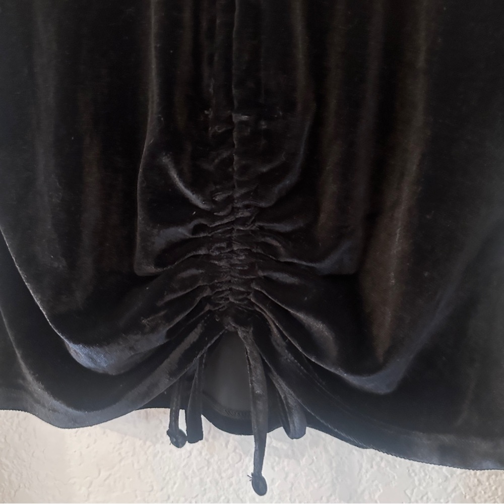 Chase Fame Black Velvet Long Sleeve Ruched Drawstring Top Size M Soft & Stylish - Picture 2 of 8